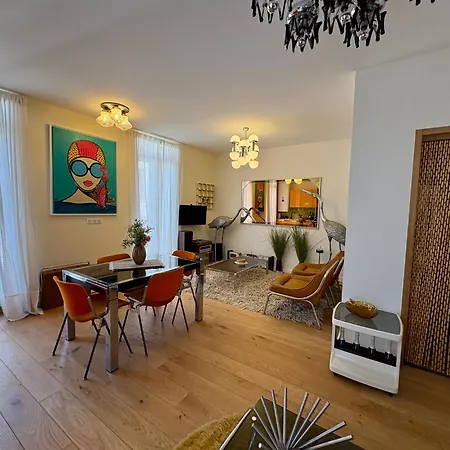 Appartamento L'italien Rétro à Deux Pas Des Halles, Clim, Wifi *